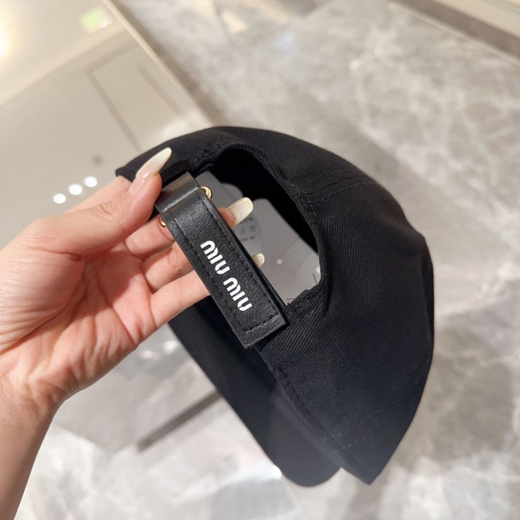 Miu Miu Caps